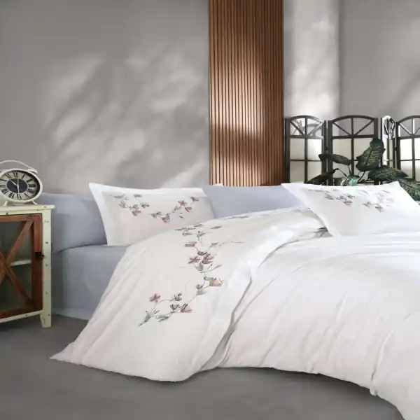 Dantela Vita, lenjerie de pat 2 persoane, cu broderie, bumbac poplin, 6 piese, alb/bleu, Carmen Expediere rapidă