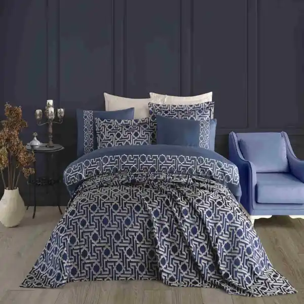 Ofertă exclusivă Dantela Vita, Set lenjerie de pat si cuvertura, pat 2 persoane, bumbac satinat, 9 piese, bej/albastru, Luna
