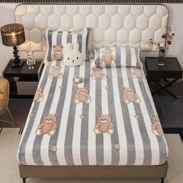 Cel mai vândut Husă de Pat Cocolino Gri cu Ursuleț și Dungi Albe | 3 Piese | Elastic Perimetral | Jo-Jo Home